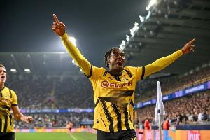 多特客战药厂，德媒：楚克乌梅卡、詹、吉滕斯已随队前往下塌酒店