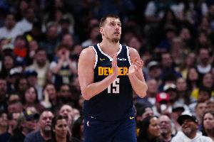 九游娱乐网页入口-约基奇本赛季斩获31次三双 追平张伯伦保持的中锋单赛季纪录