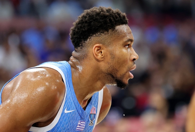 九游娱乐下载-不可阻挡！字母哥半场7中6高效砍下16分6板3助2断 正负值+20