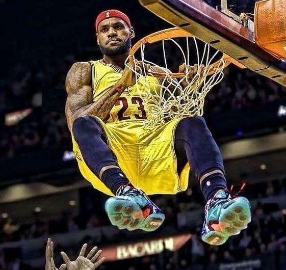 九游体育娱乐-NBA历史超框暴扣，谁的能力最强？