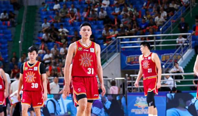 九游体育娱乐-山西男篮拒绝爆冷！5分险胜美国明星队，原帅大爆发，考辛斯19分